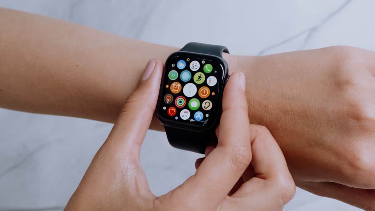 Apple Watch Series 8 có thể phát hiện ra nếu người đeo bị sốt
